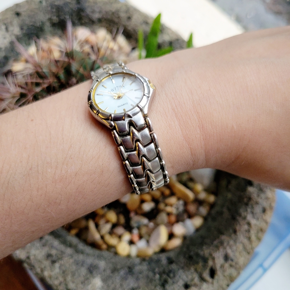Classic Ravinia Quartz Watch - Picture 5 of 6